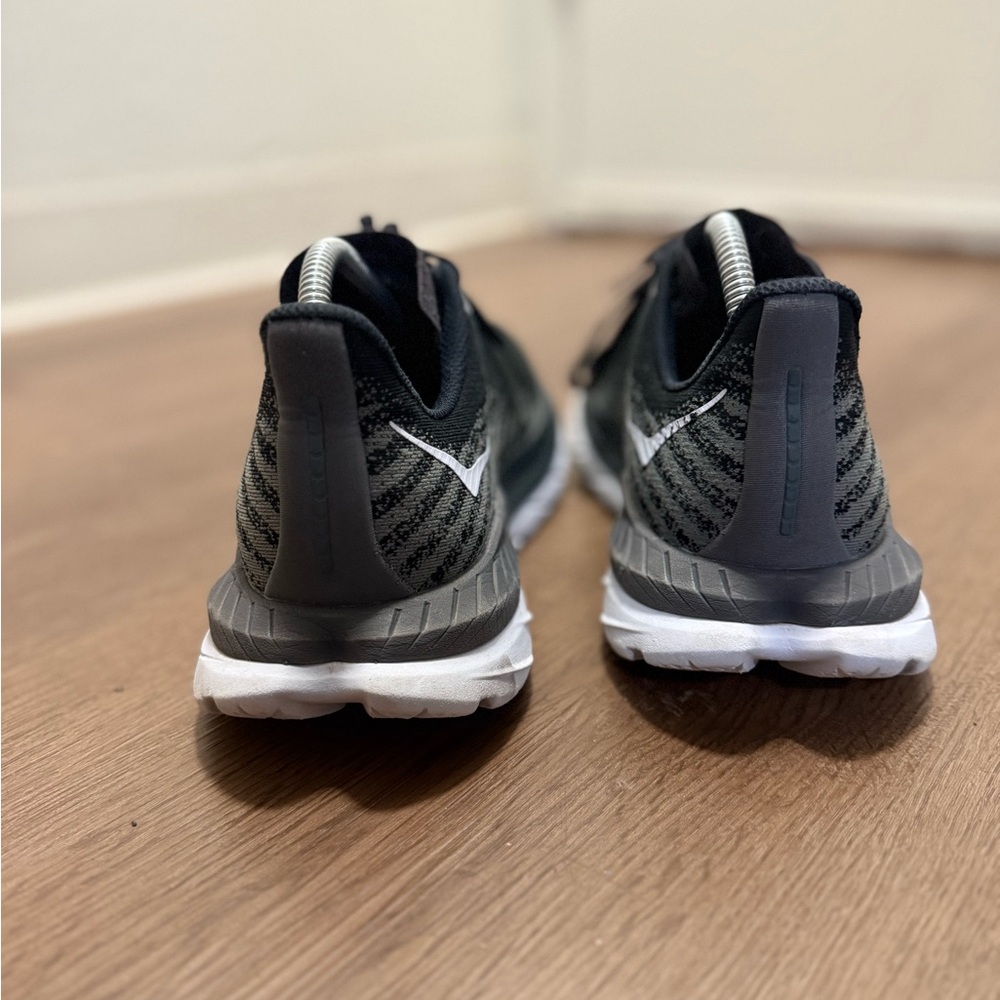 Hoka One One Mach 5 Black and Gray Shoes - Picture 7 of 10